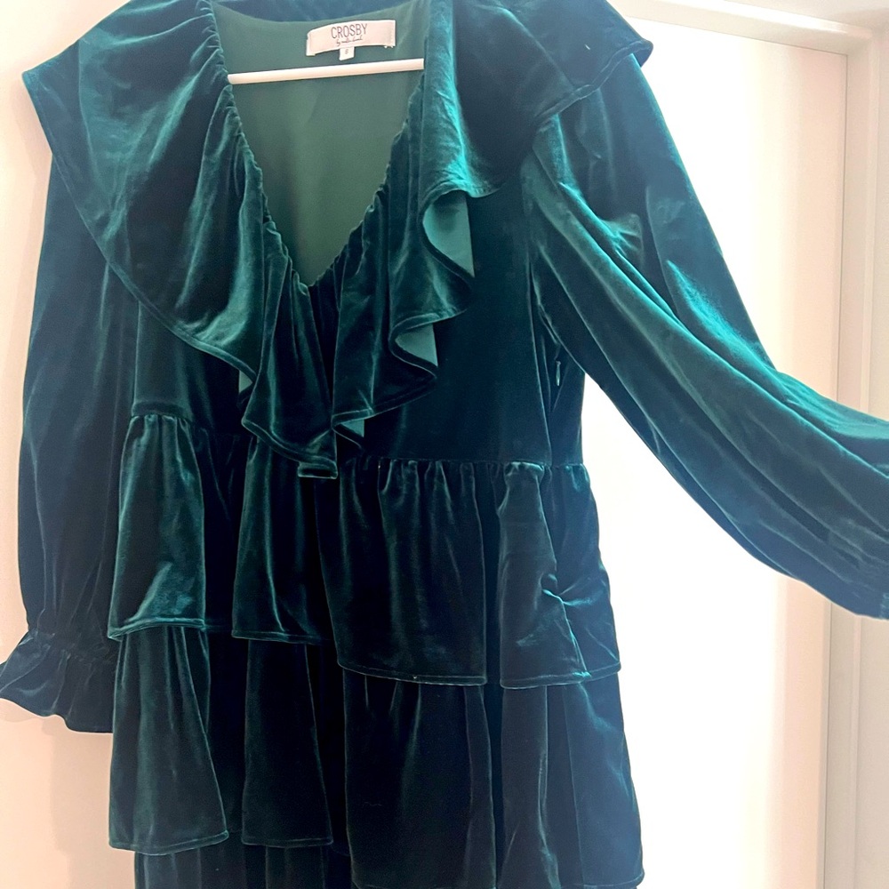 Worn once to Christmas brunch! Green velvet tiered ruffle Crosby dress!